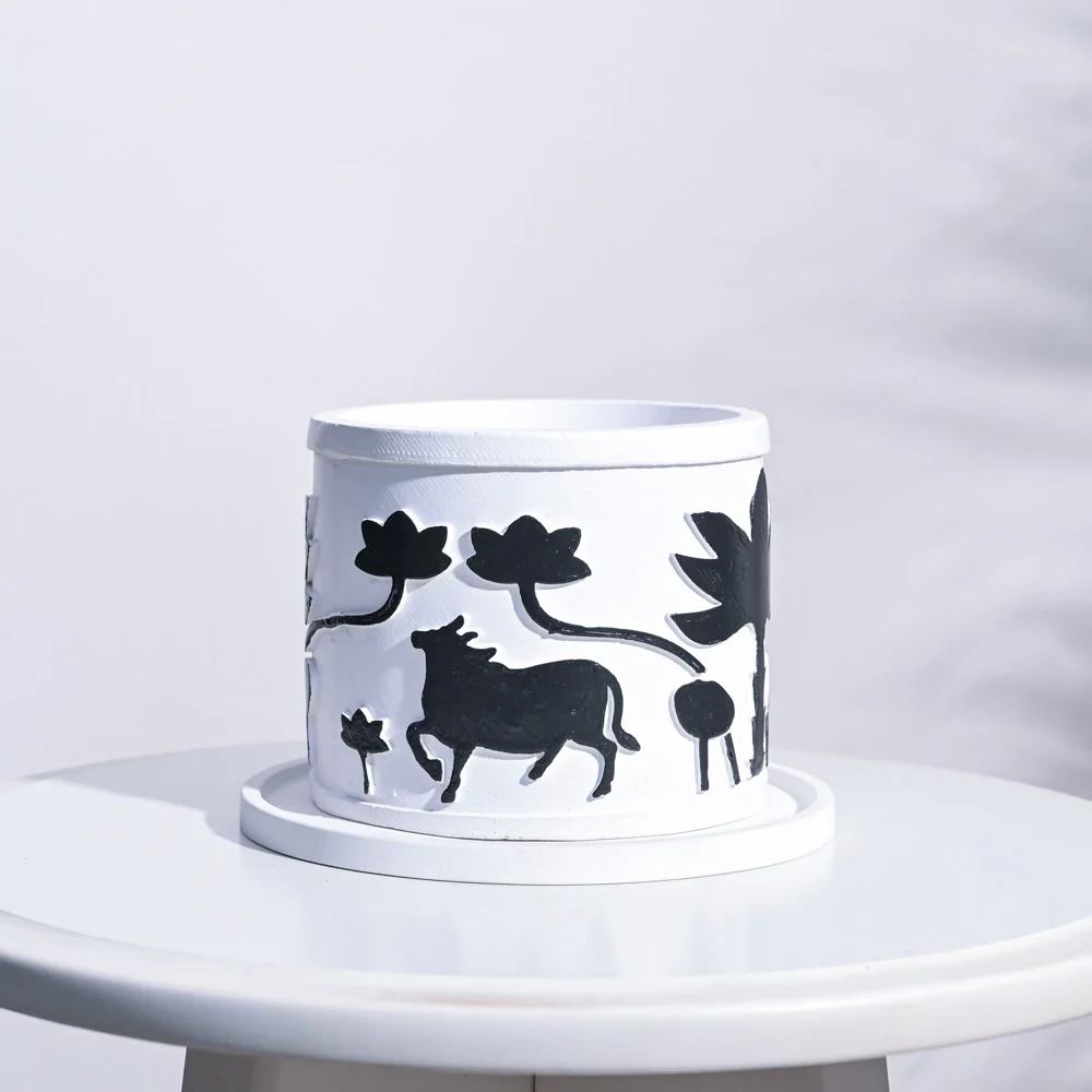 Pichwai Cement Pot - Image 4