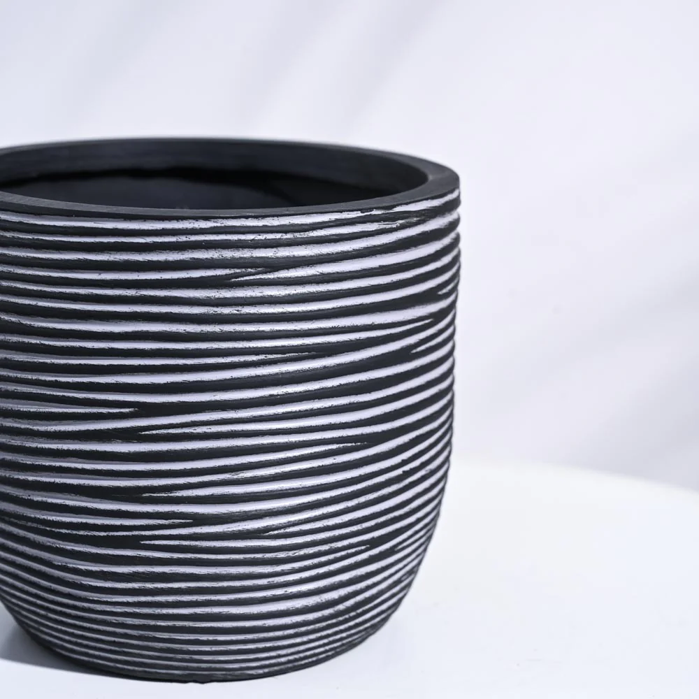 Zuri Planter Ball Rib - Image 12