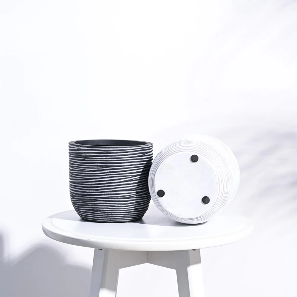 Zuri Planter Ball Rib - Image 13