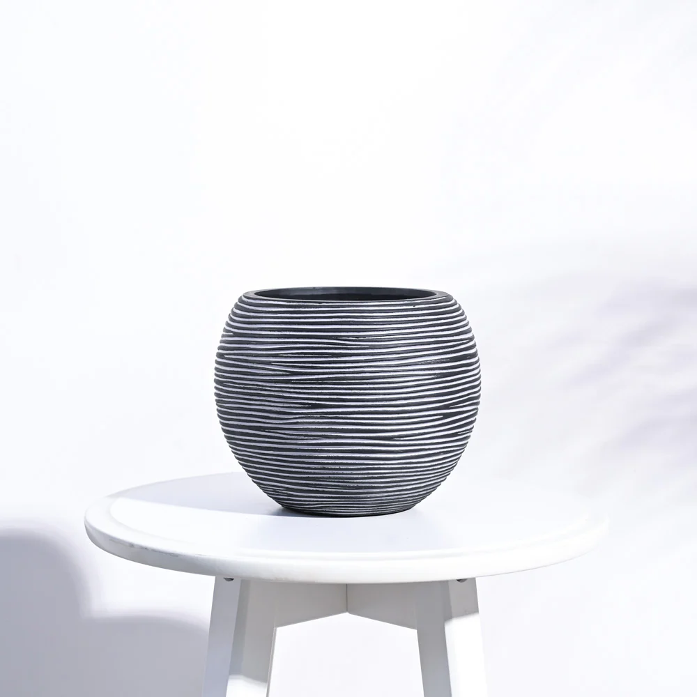 Zuri Vase ball Rib - Image 10
